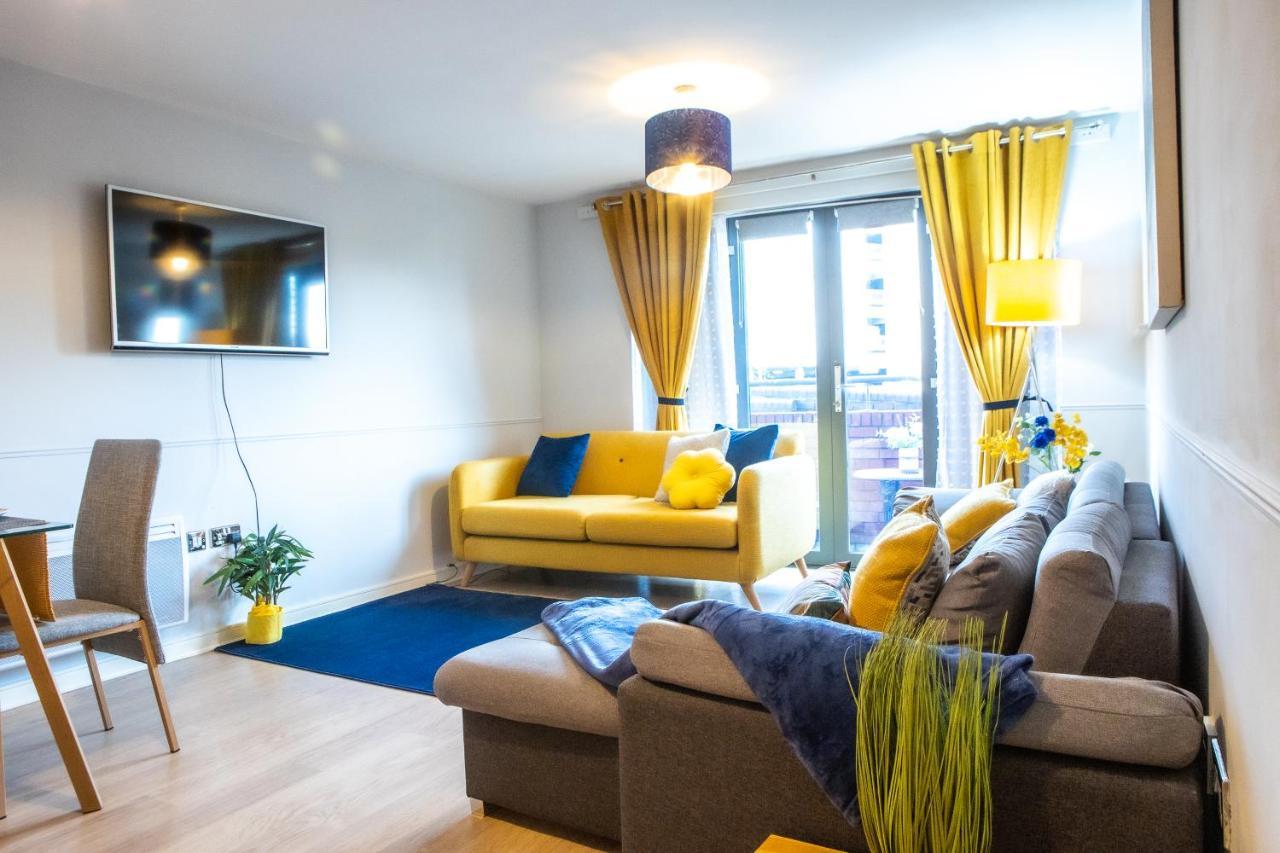 Newly Furnished Appartment Near Train Station Wolverhampton Exterior foto